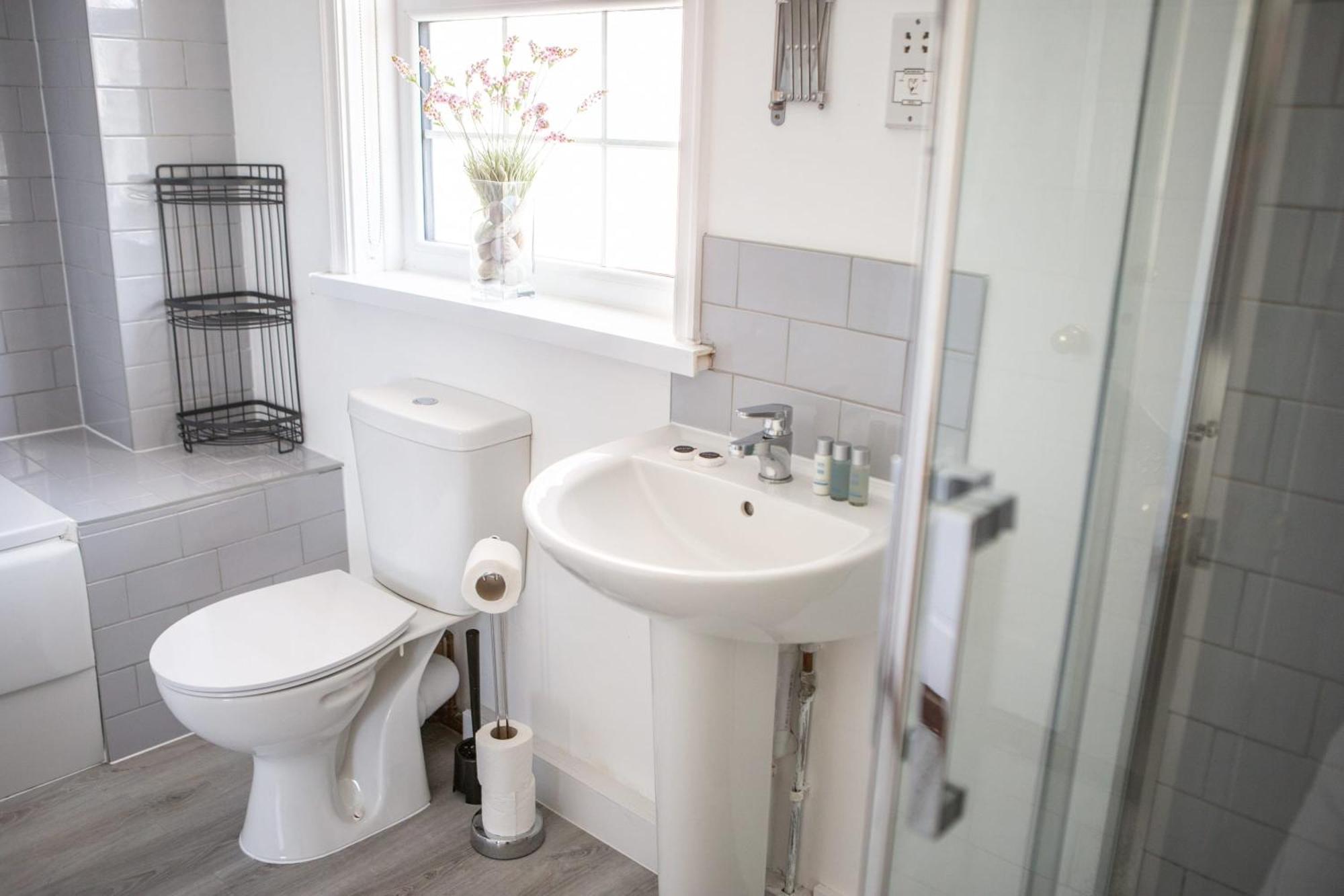 Stunning 6 Bedroom Cottage Near Cornish Coast บู๊ด ภายนอก รูปภาพ